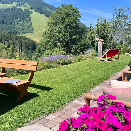 Alm Seasons Premium & 民宿