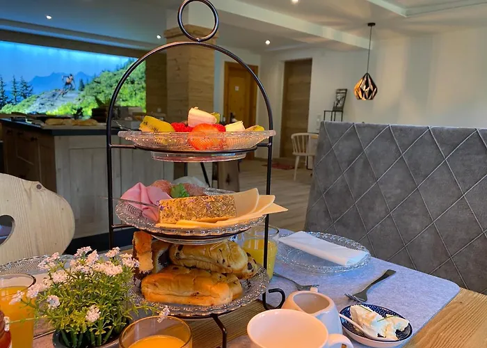 ホームステイ Alm Seasons Premium & ザールバッハ・ヒンターグレム