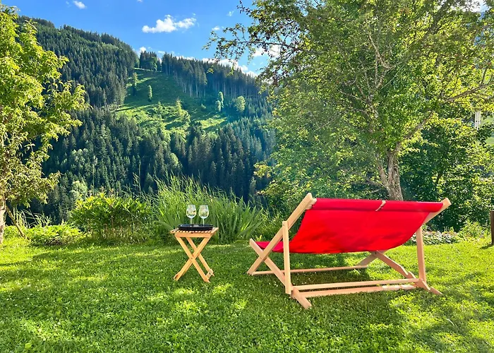 Alm Seasons Premium & ホームステイ *