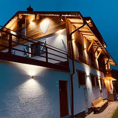 Alm Seasons Premium & ザールバッハ・ヒンターグレム