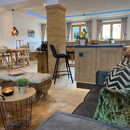 Alm Seasons Premium & * ザールバッハ・ヒンターグレム