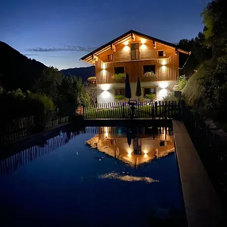 ホームステイ Alm Seasons Premium & *