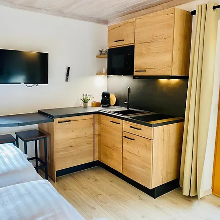 Homestay Alm Seasons Premium &