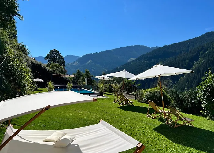 Alm Seasons Premium & Rum i privatbostad Saalbach-Hinterglemm